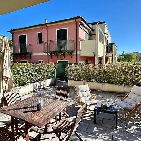 Riviera Charme House *