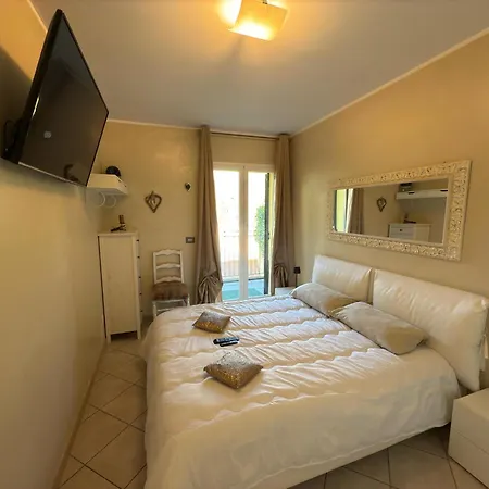 Апартаменты Riviera Charme House *