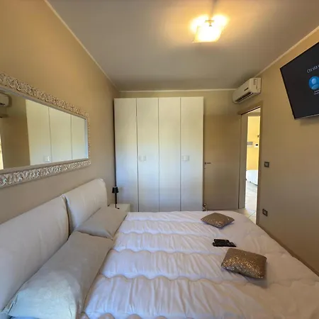 Riviera Charme House Апартаменты *